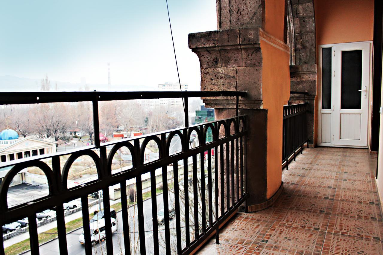 Vivid 2 Bedroom Apt. Yerevan Exterior foto